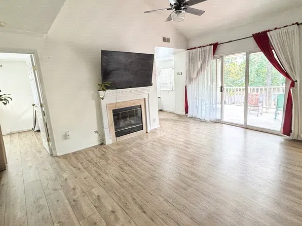 127 Timberbrook Ln APT 304, Gaithersburg, MD 20878