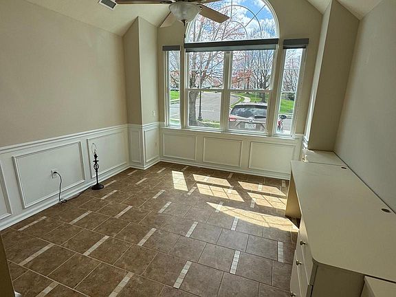 5th image of 29 Ashley Dr