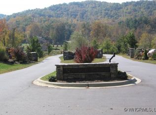 19 Marcus Ridge Dr, Fairview, NC 28730