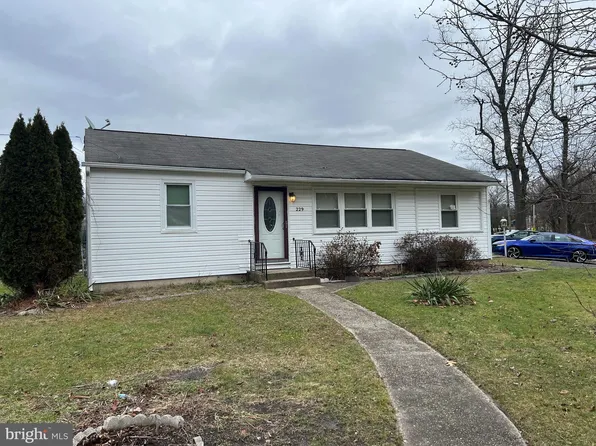 229 Chews Landing Rd, Lindenwold, NJ 08021