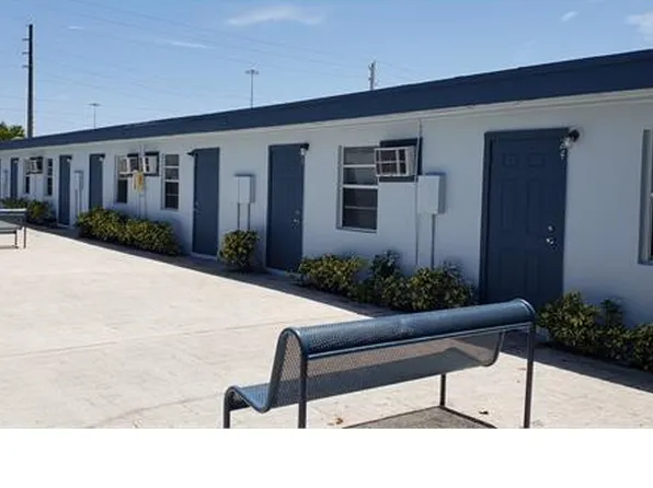 223 President Barack Obama Hwy, Riviera Beach, FL