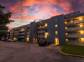 9359 Fontainebleau Blvd