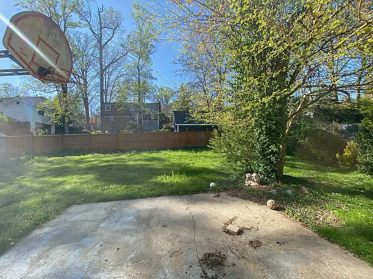 5506 Southampton Dr — Photo 37