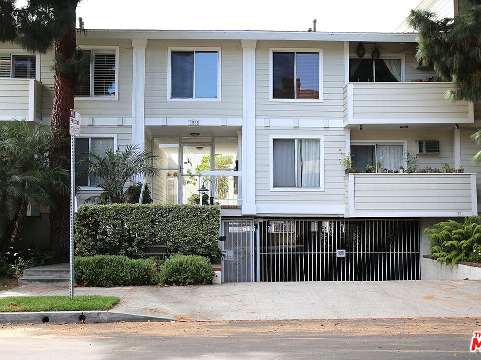 2nd image of 1535 Granville Ave APT 209