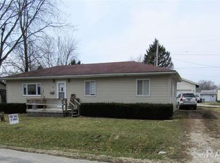 710 S Monroe St, Lewistown, IL 61542