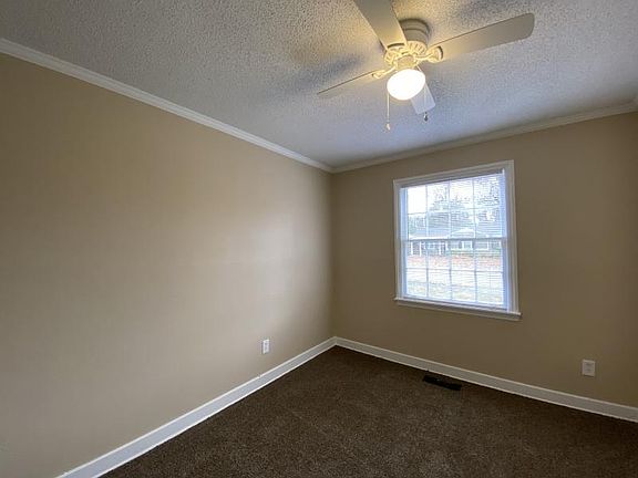 5th image of 4135 Meadow Dr