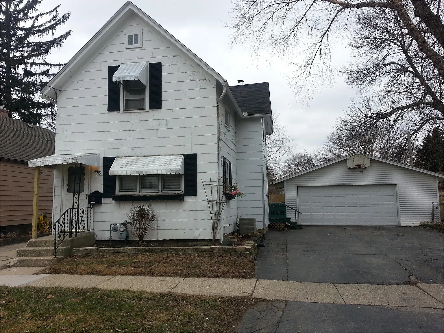 518 Summit St photo 1