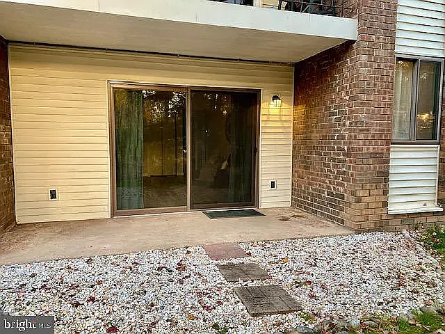 2 bed, 919 sqft, $1,850 — Photo 2