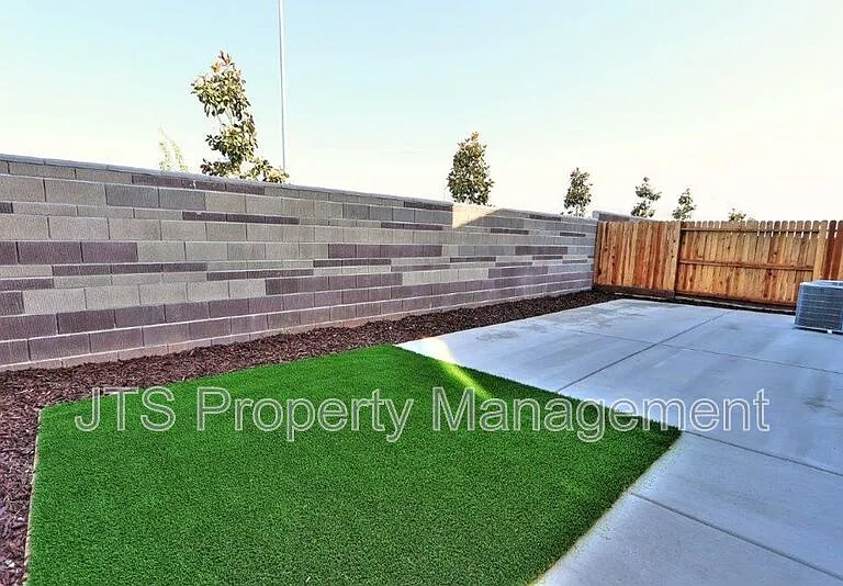 2097 Shady Tree Cir — Photo 75