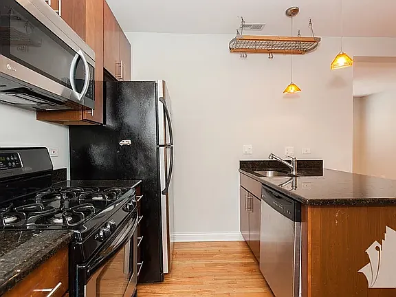 Building Photo - 1630 W Grace St #2