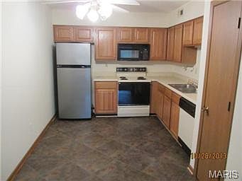 3rd image of 39 Berview Cir APT E