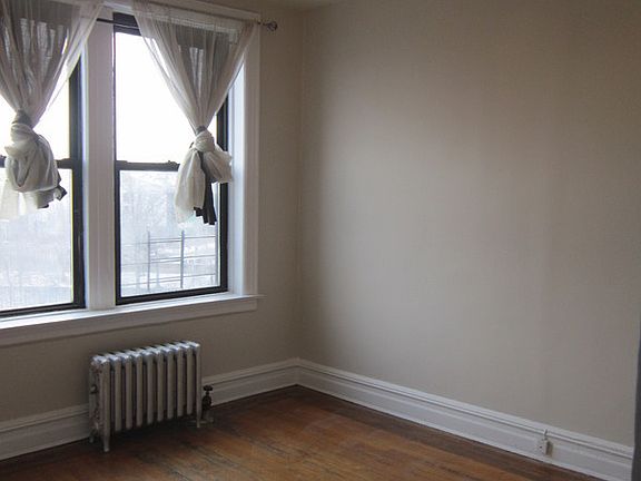 3rd image of 2460 32nd St APT 16D