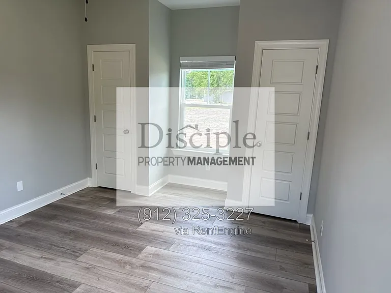 79 Ennis Rd — Photo 43