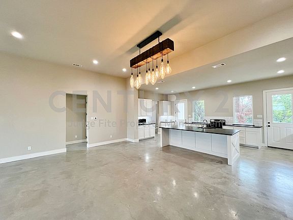 5th image of 1141 Veal Station Rd