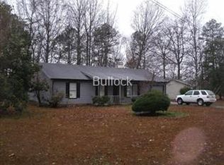 988 Country Oaks Ct, Lawrenceville, GA 30044