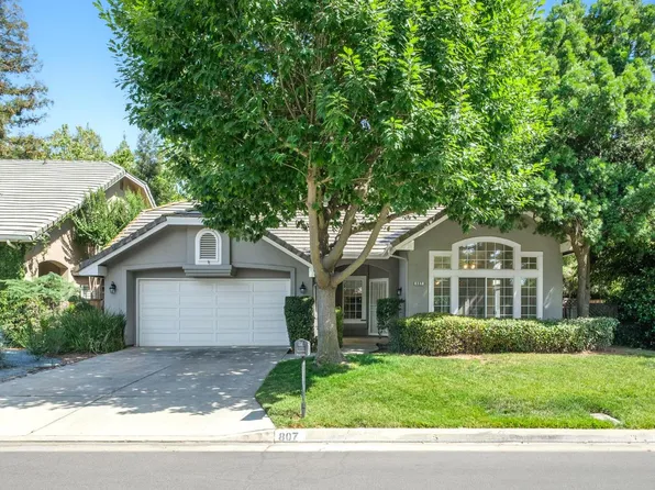 807 E Brighton Ln, Fresno, CA 93720