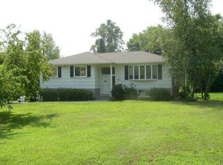 9 Wartburg Pl, Valhalla, NY 10595