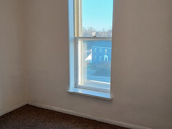 5th image of 3825 Bristol Ave #2