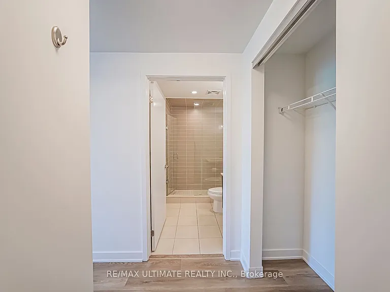 400 Wellington St W #306 — Photo 17