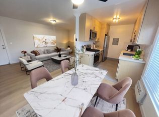 11980 Walnut Ln APT 16, Los Angeles, CA 90025