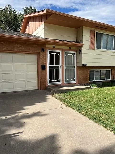 30 Douglas Ln - 30 — Photo 1