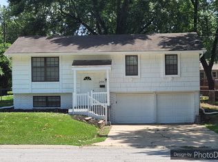2406 SW Walnut St, Blue Springs, MO 64015
