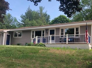 31 Edgewood Dr, Brewer, ME 04412