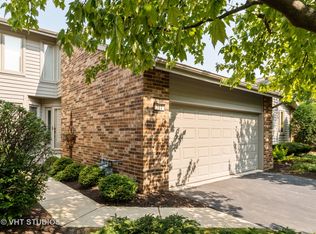 112 Commons Dr, Palos Park, IL 60464