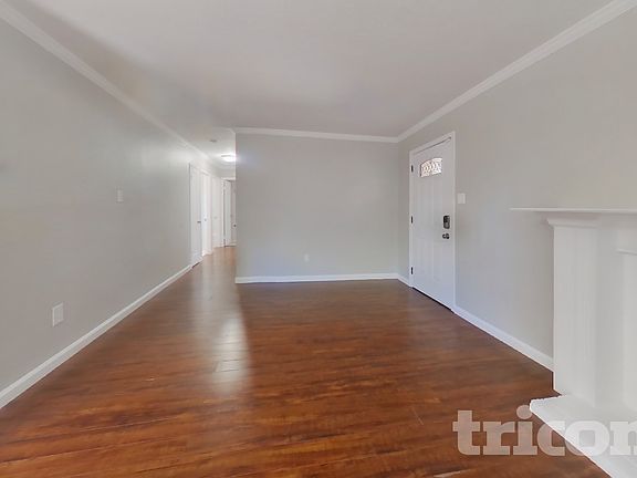 3rd image of 2754 Mayfair Ave