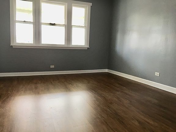 4th image of 9324 S 54th Ct