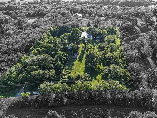 24200 E Strode Rd, Blue Springs, MO 64015
