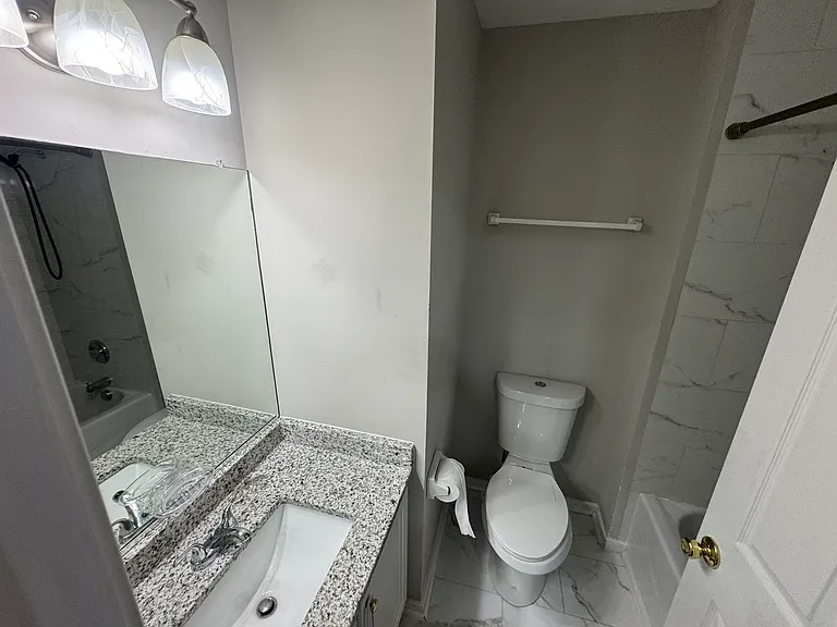 5506 Springwater Ln — Photo 32