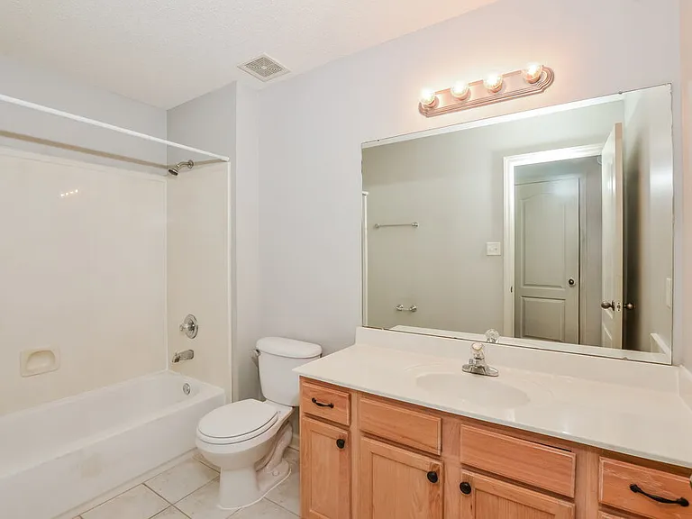 8725 Macon Rd — Photo 16