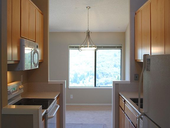 4th image of 3372 La Mesa Dr #Top