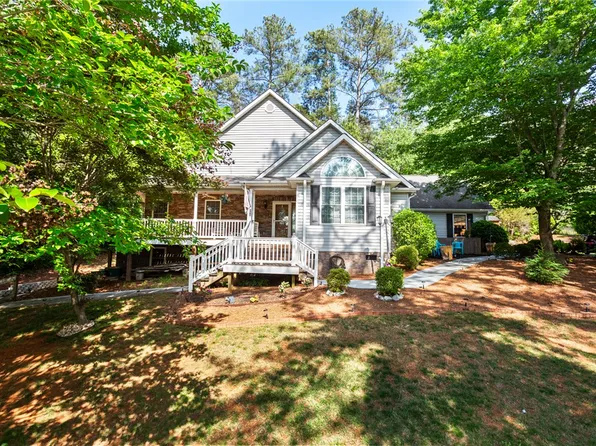 308 Sun Meadow Ln, Seneca, SC 29678