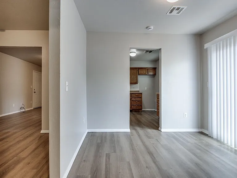 1005 SW 63rd St — Photo 16