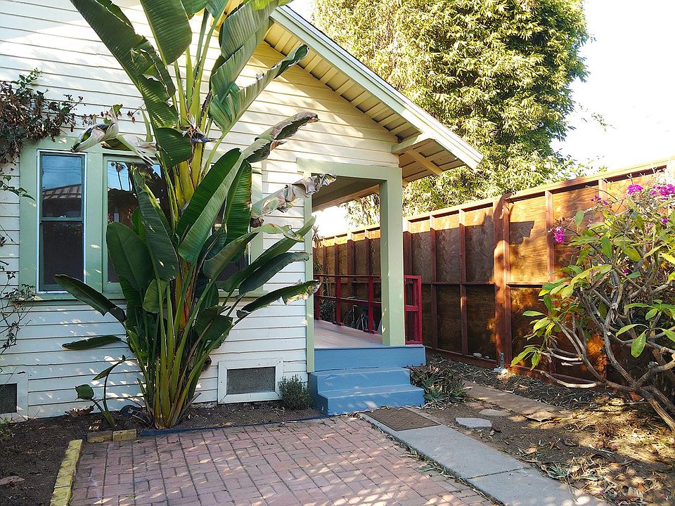 1st image of 635 Brooks Ave