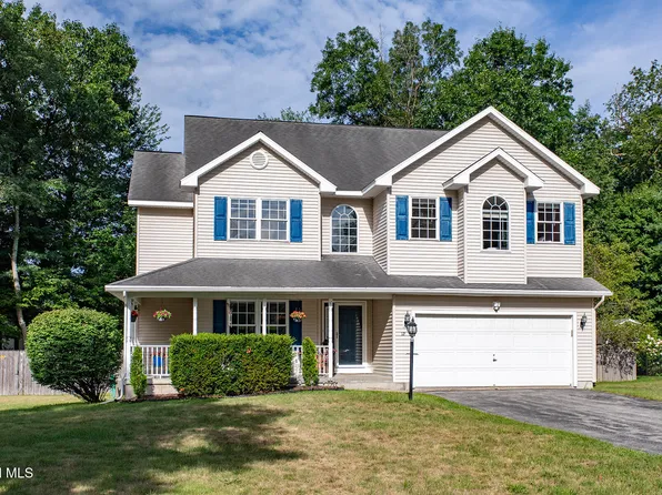 12 Berkshire Drive, Ballston Spa, NY 12020