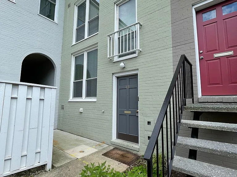 61 G St SW #B — Photo 1