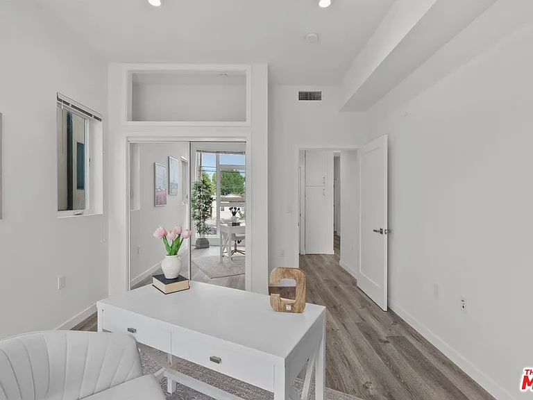 5114 Cahuenga Blvd #1 — Photo 11