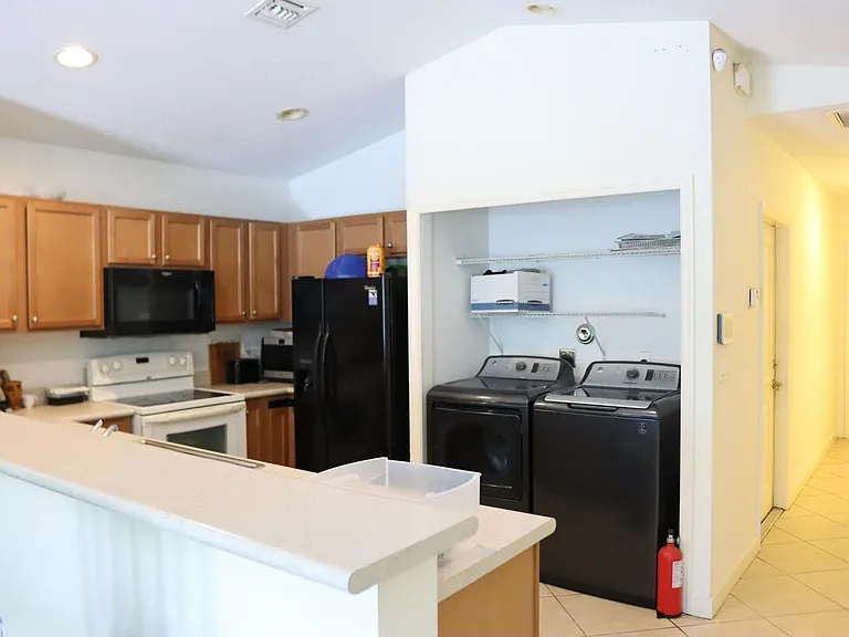 112 SE 2nd Ave #112 — Photo 8