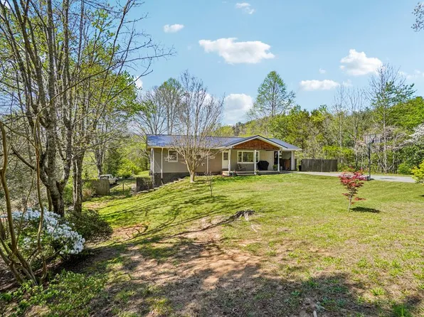 441 Franklin Grove Rd, Bryson City, NC 28713