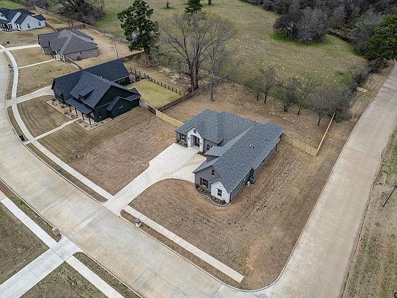 5th image of 114 White N Gail Ln