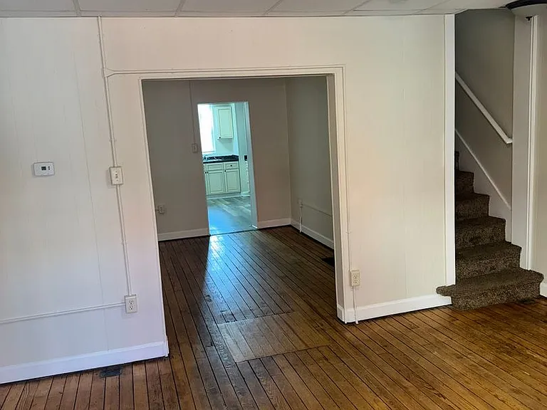 22 S Locust St — Photo 3