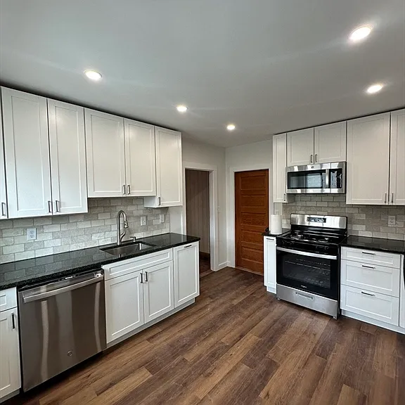 70 Adams St #70 — Photo 2