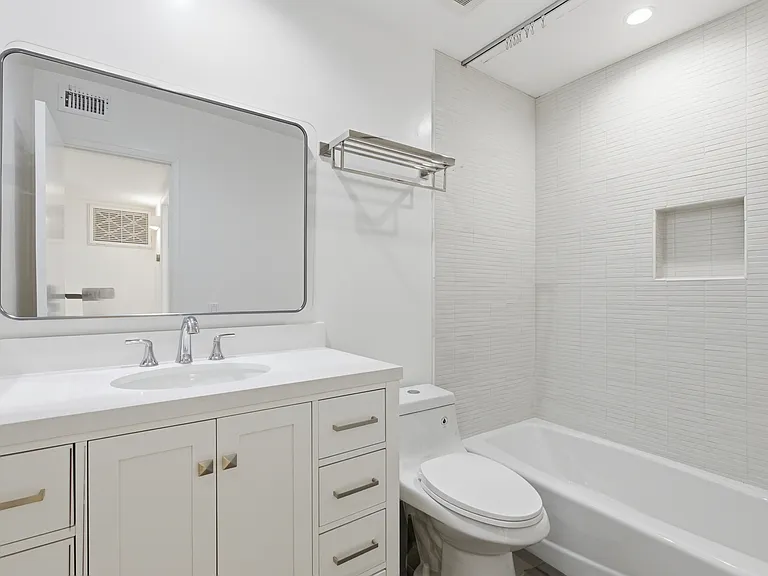 4111 Tujunga Ave #14 — Photo 13