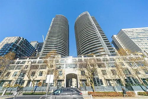 23 Carlton St #316 Photo 1