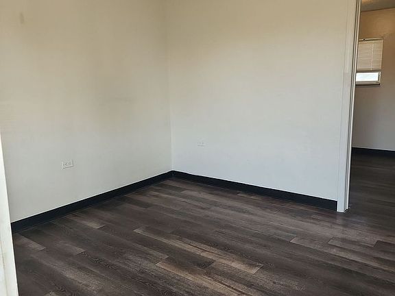 2nd image of 2715 W Peninsula Dr