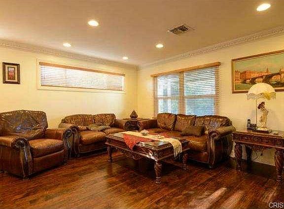 5th image of 6120 Saint Clair Ave