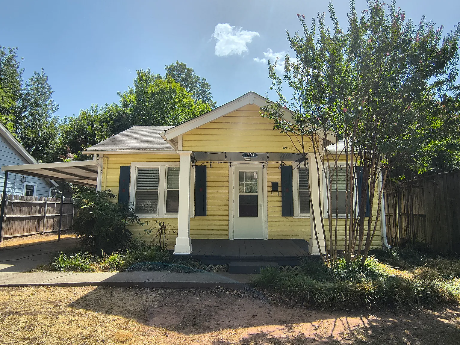 2 bed, 882 sqft, $1,300 — Photo 2